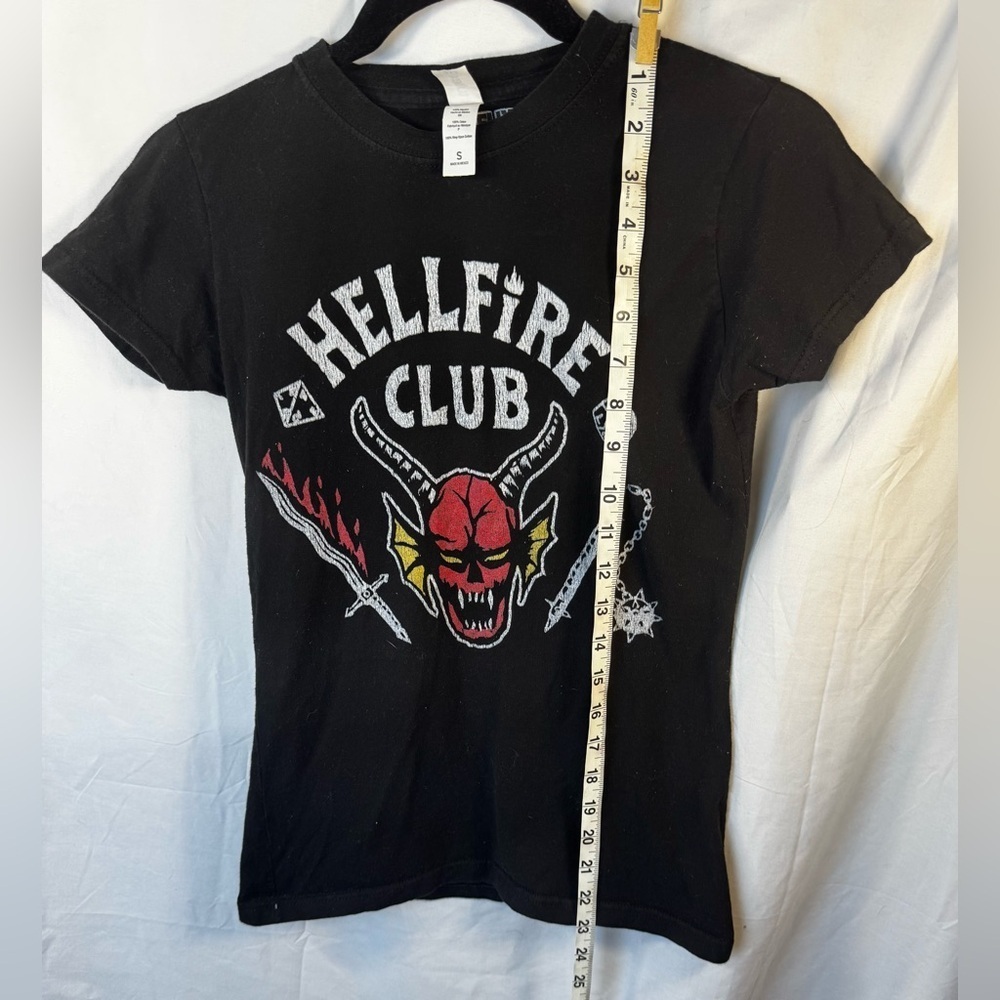 Stranger Things Hellfire Club Tee Size S - Picture 5 of 7